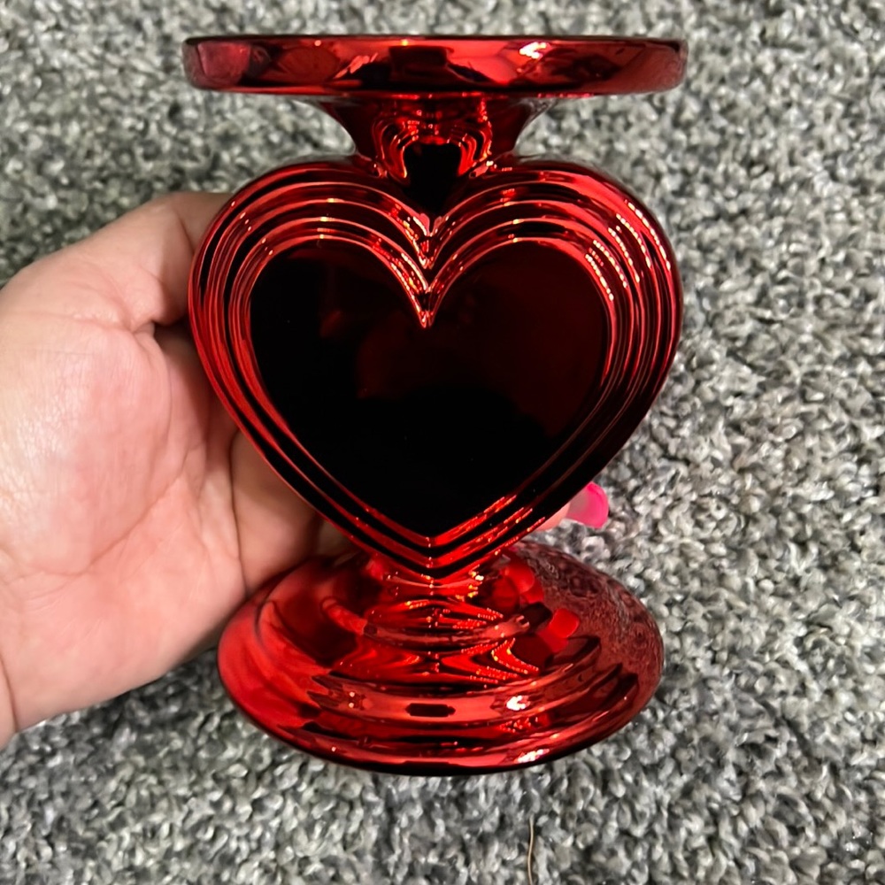 COPY - SOLD New heart shaped candle holder from B&BW